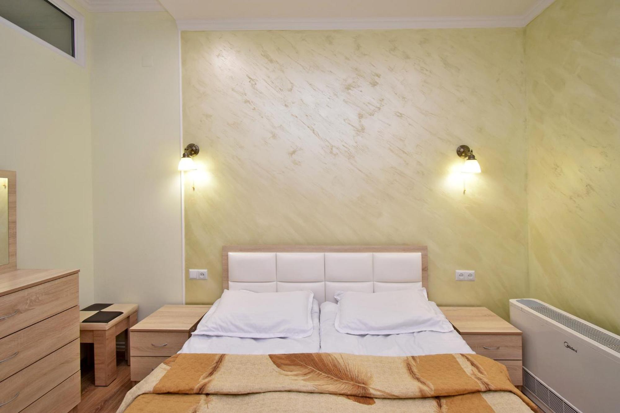 Panorama Hotel On Baghramyan Avenue เยเรวาน ภายนอก รูปภาพ